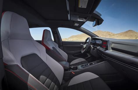 Wards 10 Best Interior for the 2022 Volkswagen Golf GTI