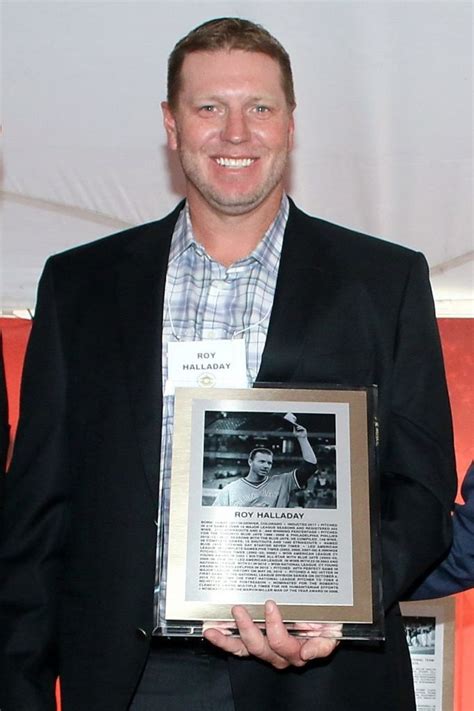 Roy Halladay wearing a Blue Jays uniform on his (Canadian) HOF plaque ...