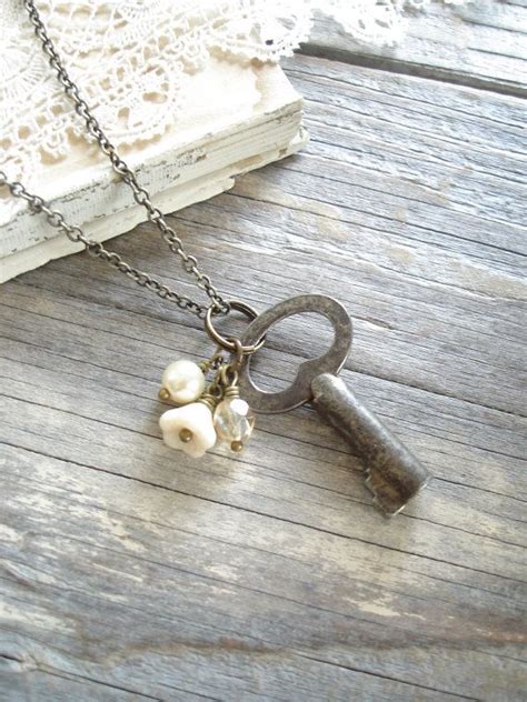 Antique Key Necklace. Vintage Skeleton Key Necklace. Cream | Etsy ...