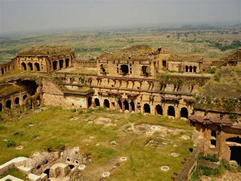 20 Abandoned Places In India That Were Once Heavily Populated ...