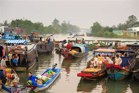 The most vibrant floating markets of Vietnam You Must See - Ecophiles