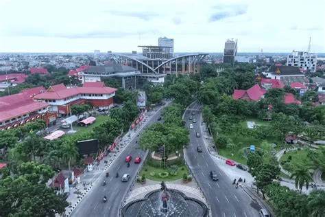 Jadi Sentra Ekonomi Terbesar di Pulau Sumatera, Ini Sejarah Kota ...