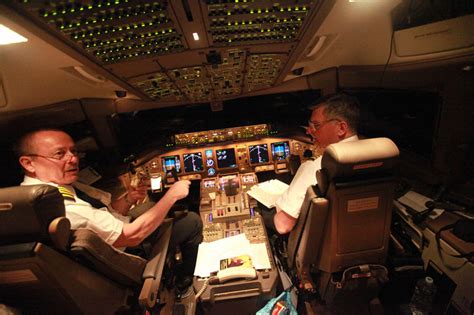 Boeing 777 Cockpit