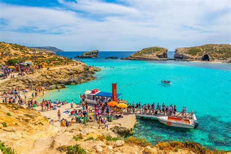 Blue Lagoon in Comino Island - Malta Travel Guide, Travel Guide Malta Gozo