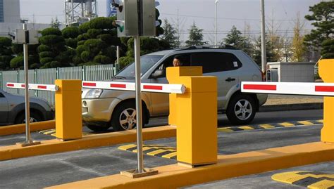 The Advantages of Using an Arm Barrier Gate - Acix Middle East