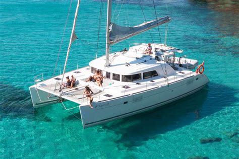 Sailing catamaran for rent in Phuket «Lagoon 440»