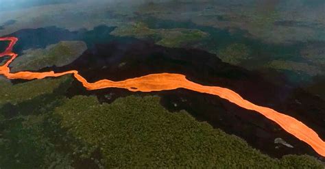 This Galápagos Volcano Produced a ‘Mesmerizing’ River of Fire - The New ...