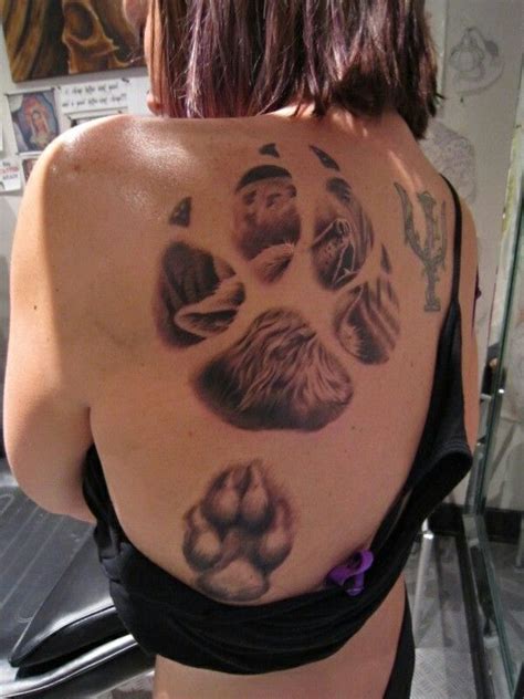 Tatoo Lobo huella | Pawprint tattoo, Paw tattoo, Print tattoos