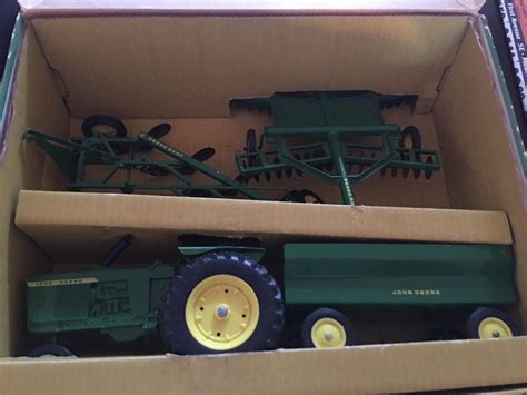 Vintage John Deere Deluxe Farm Set by Ertl in Original Box Circa 1964 ...