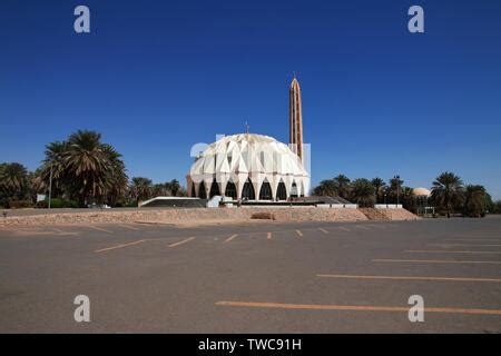 Mosque in Omdurman in Khartoum, Sudan Stock Photo - Alamy