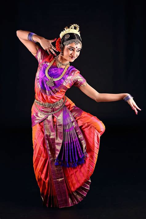 Kuchipudi Dance, Indian Classical Dance | Indian classical dance, Dance ...