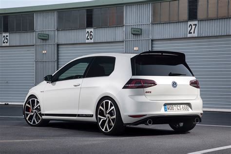 VW apresenta Golf Clubsport, celebrando 40 anos do GTI