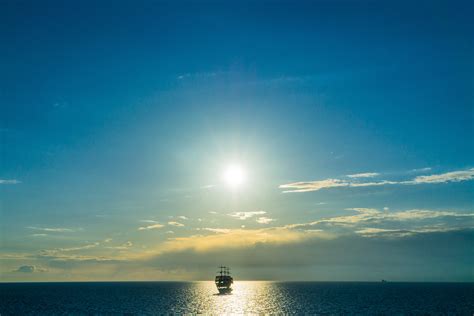 ship, sea, horizon Wallpaper, HD Nature 4K Wallpapers, Images, Photos ...