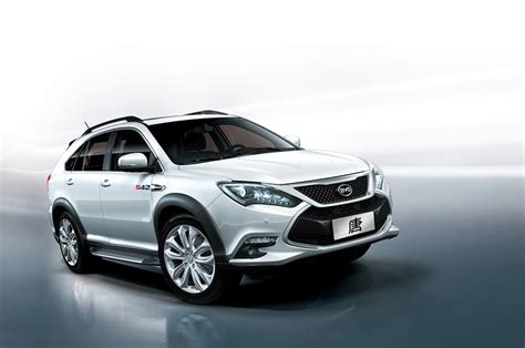 BYD Tang Hybrid SUV with Two Special Versions