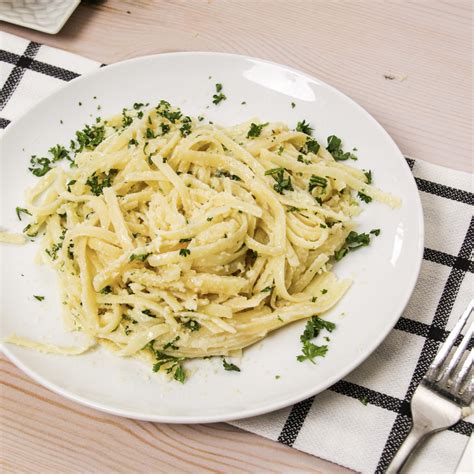 Linguine Alfredo Recipe by Tasty