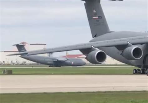 New video shows C-5M Super Galaxy landing with nose gear up at Joint ...