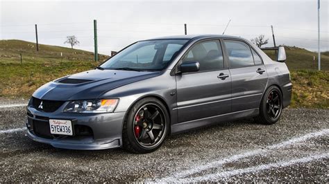 2006 Mitsubishi Evo IX MR Review - The Cheater Car - YouTube