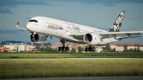 Airbus A350 XWB debuts at AirVenture