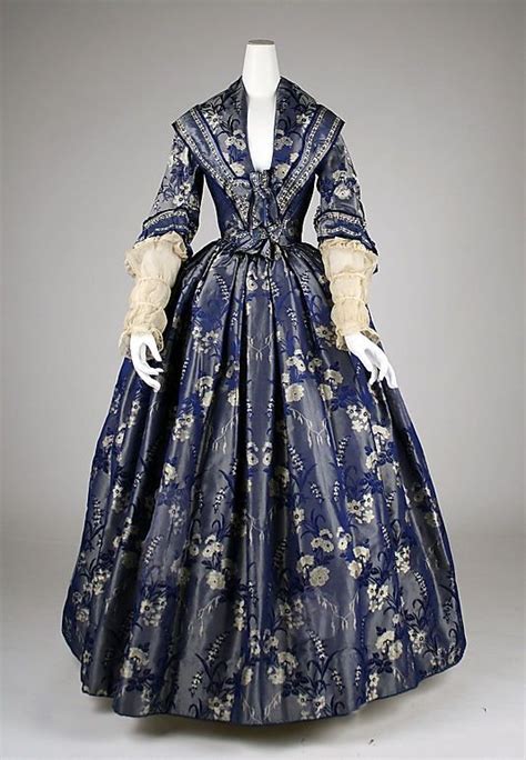 VESTIDO SEDA AZUL SIGLO XIX | Historical dresses, Fashion history, 19th ...