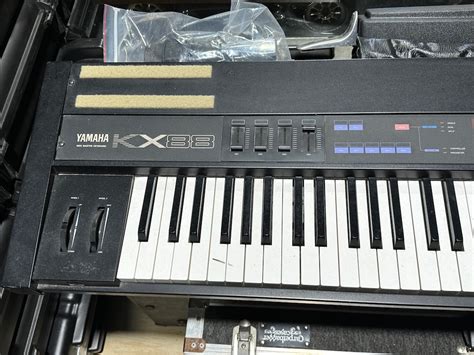 1985 Yamaha KX88 Master Keyboard | The Guitar Broker