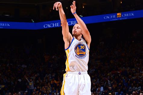 Stephen Curry Sets NBA Single-Season 3-Point Record: Highlights and ...