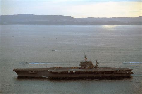 As USS Kitty Hawk starts her final voyage to the Scrapyard, US Navy ...