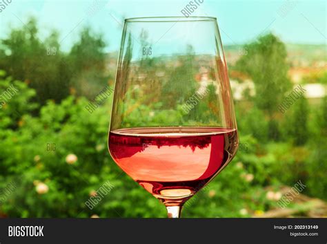 Photo Glass Rose Wine Image & Photo (Free Trial) | Bigstock