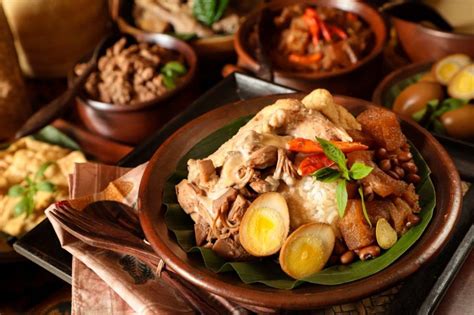 7 Kuliner Khas Indonesia yang Telah Mendunia