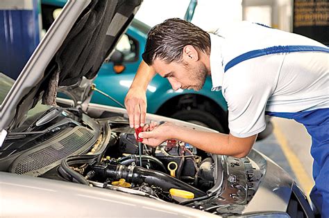 What are the Characteristics of a Good Auto Repair Mechanic? | by ...