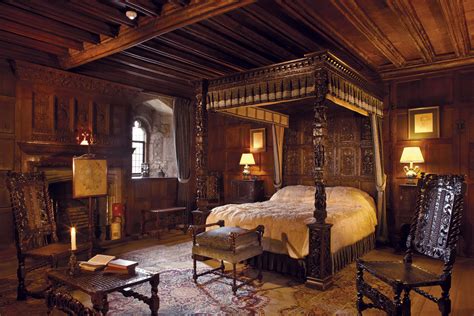 Hever Castle: In Search of the Boleyn Family Home - The Tudor Travel ...