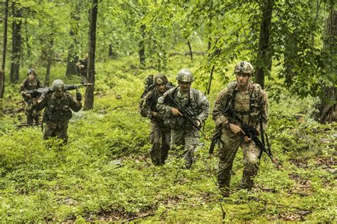 Want to reclass as Infantry? This National Guard school will show you ...