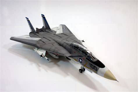 1/48 Grumman F-14 Tomcat - ScaleModelMaker