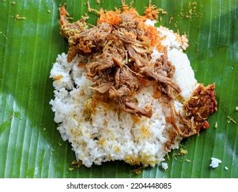 Nasi Krawu Sego Krawu On Banana Stock Photo 2204448085 | Shutterstock