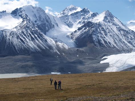 5 Fantastic Mountain Scenes in Xinjiang, China | Xinjiang: Far West China