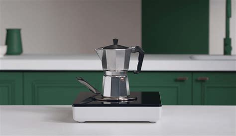 How to Brew Coffee with a Moka Pot | Starbucks