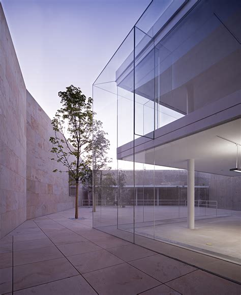 Gallery of Zamora Offices / Alberto Campo Baeza - 3