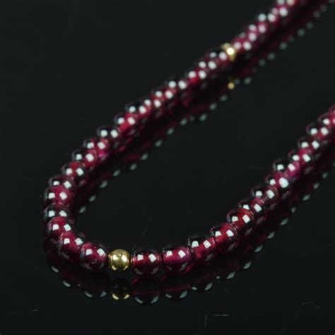 14K Yellow Gold and Garnet Bead Necklace | EBTH