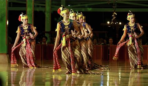 Tari Bedhaya Bedhah Madiun » Budaya Indonesia