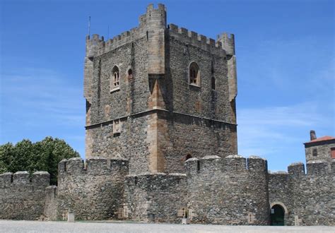 Castelo de Bragança - Portugal | Beautiful castles, Castle, Portugal