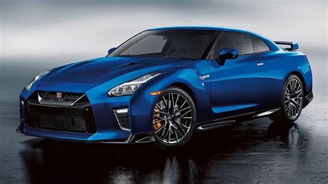 2023 Nissan GT-R Buyer's Guide: Reviews, Specs, Comparisons