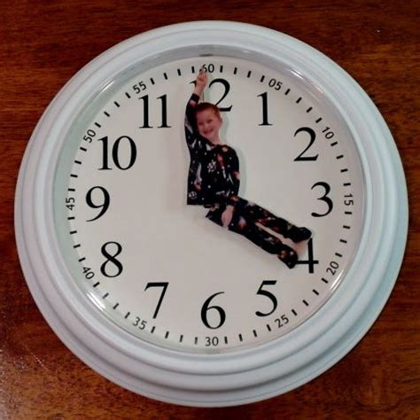 DIY Custom Clock with Photo Hands - 24/7 Moms