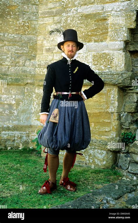 English Tudor Period gentleman gentry costume fashion fashions, late ...