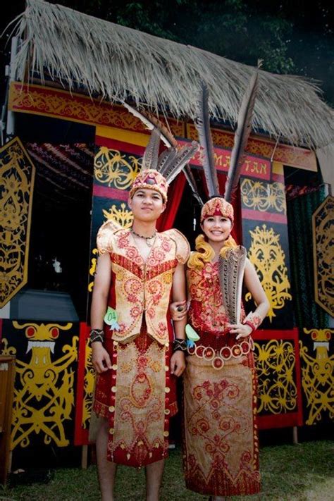 Pakaian Adat Suku Dayak Kalimantan Tengah - Pakaian Adat