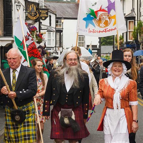 Culture Tours - Wales Beckons