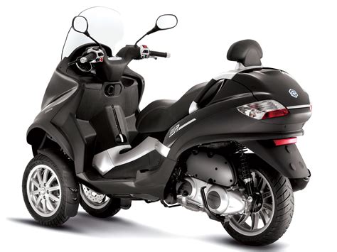 Insurance information 2013 Piaggio MP3 250 Scooter Pictures