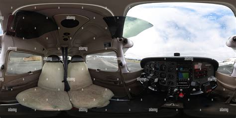 360° view of Cessna 172 Skyhawk interior at Jandakot Airport - Alamy