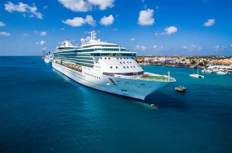 Cruises to Aruba - Cruise Ship Schedule, Reviews & More