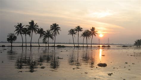 File:Kerala Backwaters Sunset.JPG - Wikimedia Commons