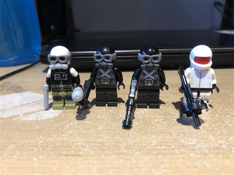 I made some Combine soldiers from Half-Life 2 : r/lego