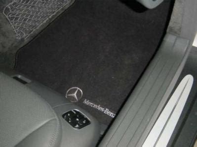 Mercedes benz rubber floor mats logo